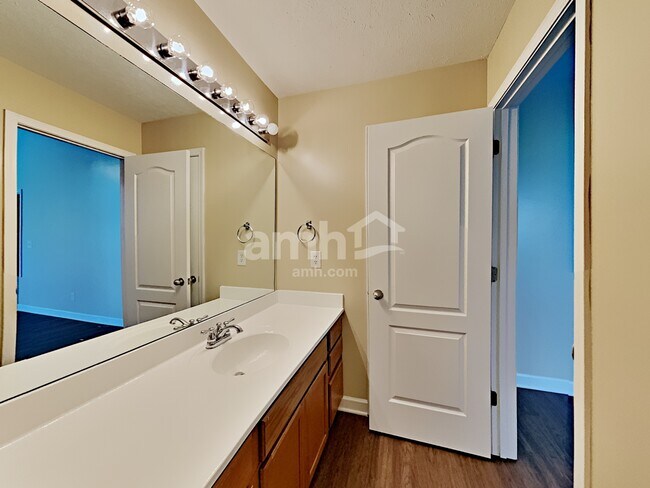 Building Photo - 408 Mossy Oak Trl