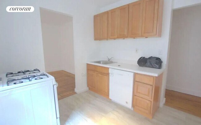 Building Photo - 201 W 108th St