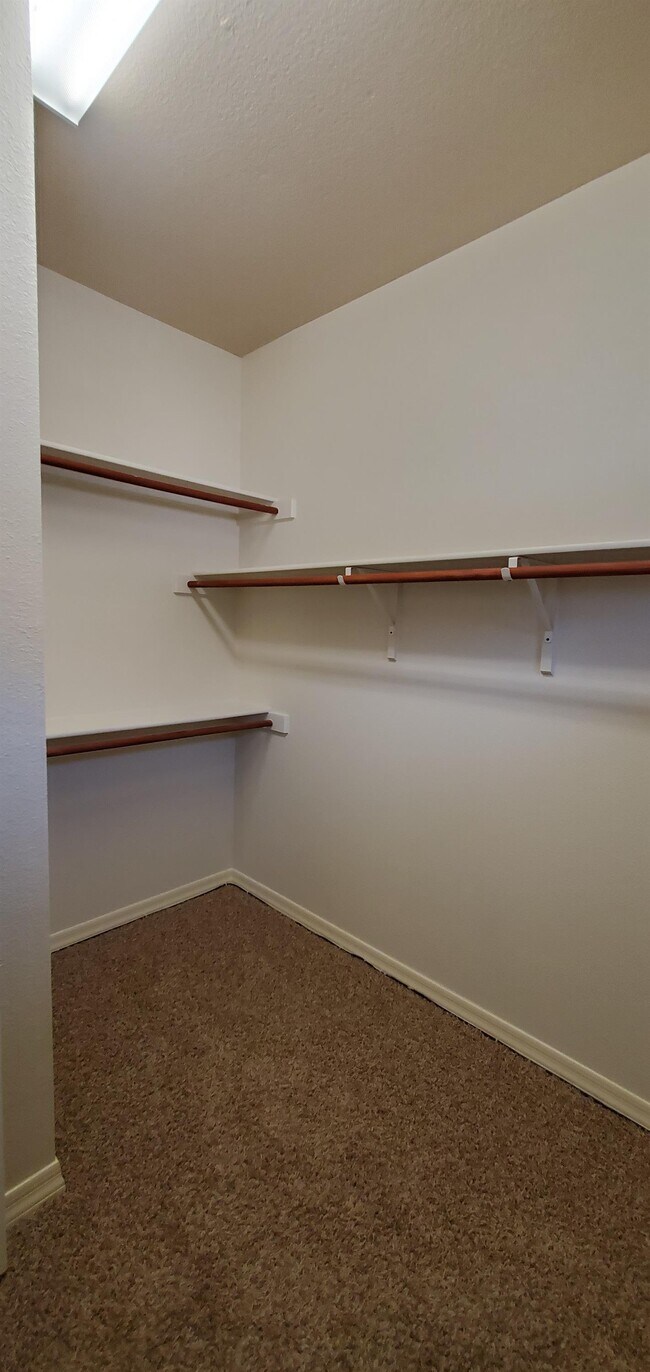 Building Photo - 14345 Apache Point Dr