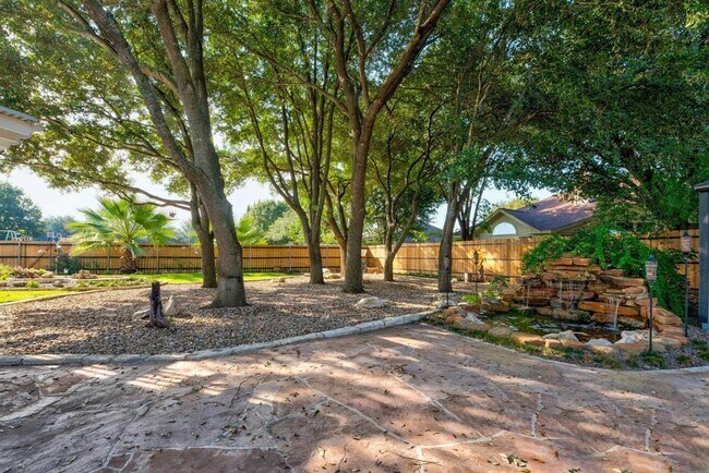 Building Photo - 114 Highalea Ct