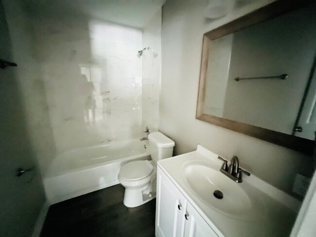 Building Photo - 7440 Bomer Dr
