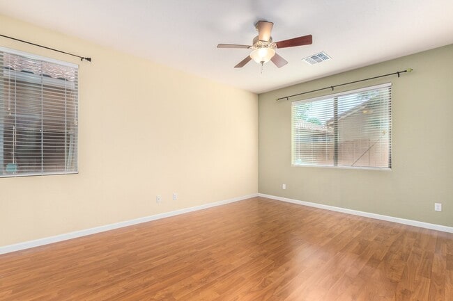 Building Photo - 3 Bedroom, 2 bath home in the heart of Gilbert!