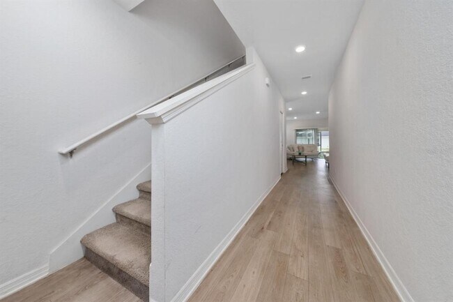 Building Photo - 18 Polermo Ave