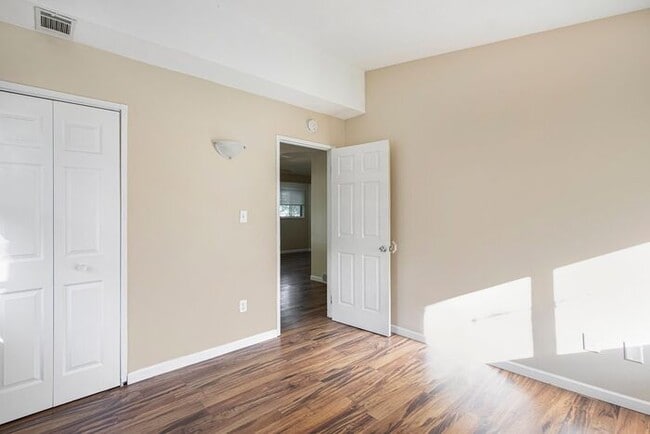 Building Photo - $1660 Contemporary remodeled 3-bedroom, 1-bath single-family ranch