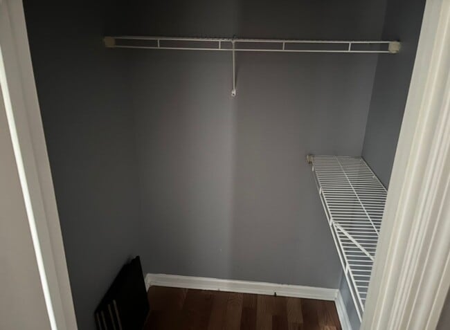 Building Photo - A Classic Act