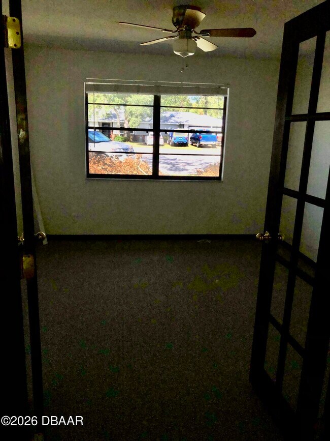 Building Photo - 10 Maryann Terrace