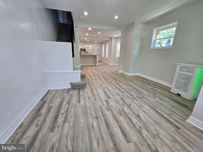 Building Photo - 5052 N Warnock St