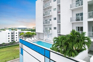 Building Photo - East River Living – Elevated in Little Hav...