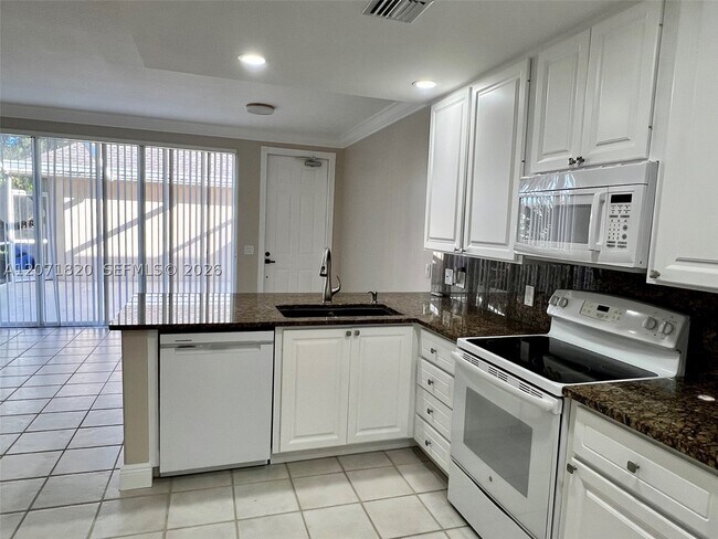 Building Photo - 314 Legare Ct