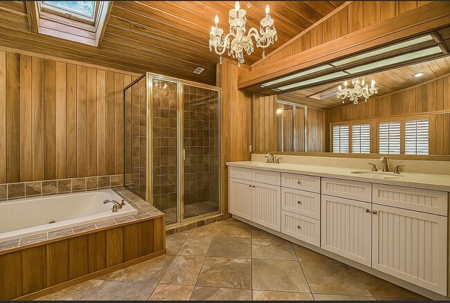 Building Photo - 1254 Edinboro Rd