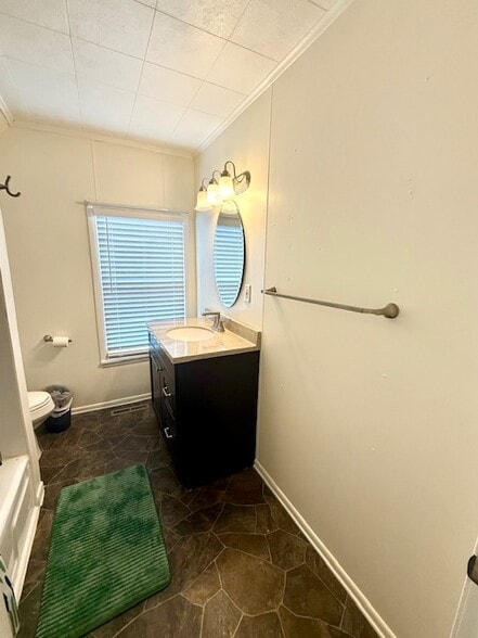 Building Photo - 1708 10th St