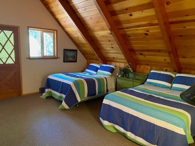 Building Photo - FULLY FURNISHED RENTAL IN LAKE ALMANOR COU...