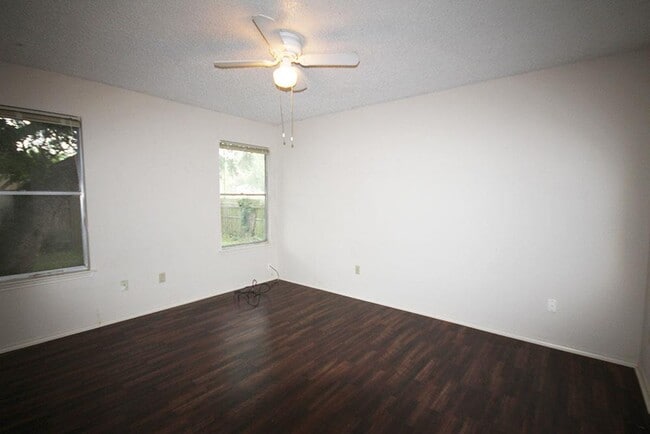 Building Photo - 12801 Modena Trail