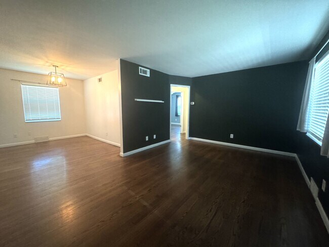 Building Photo - 3901 NW 56th St
