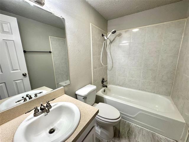 Building Photo - 2508 S Center St