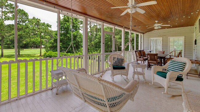 Building Photo - 546 Collins Meadow Dr