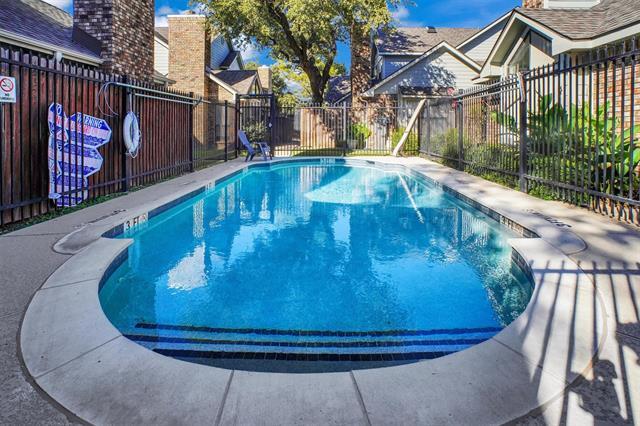 Building Photo - 449 Harris St