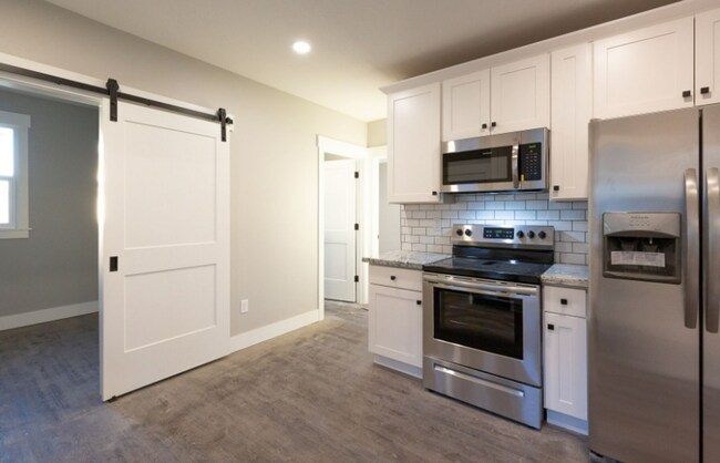 Building Photo - Charming Fully Renovated Home in the Heart of Southeast Portland