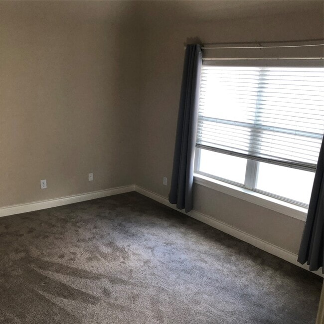 Building Photo - 3404 Nance St