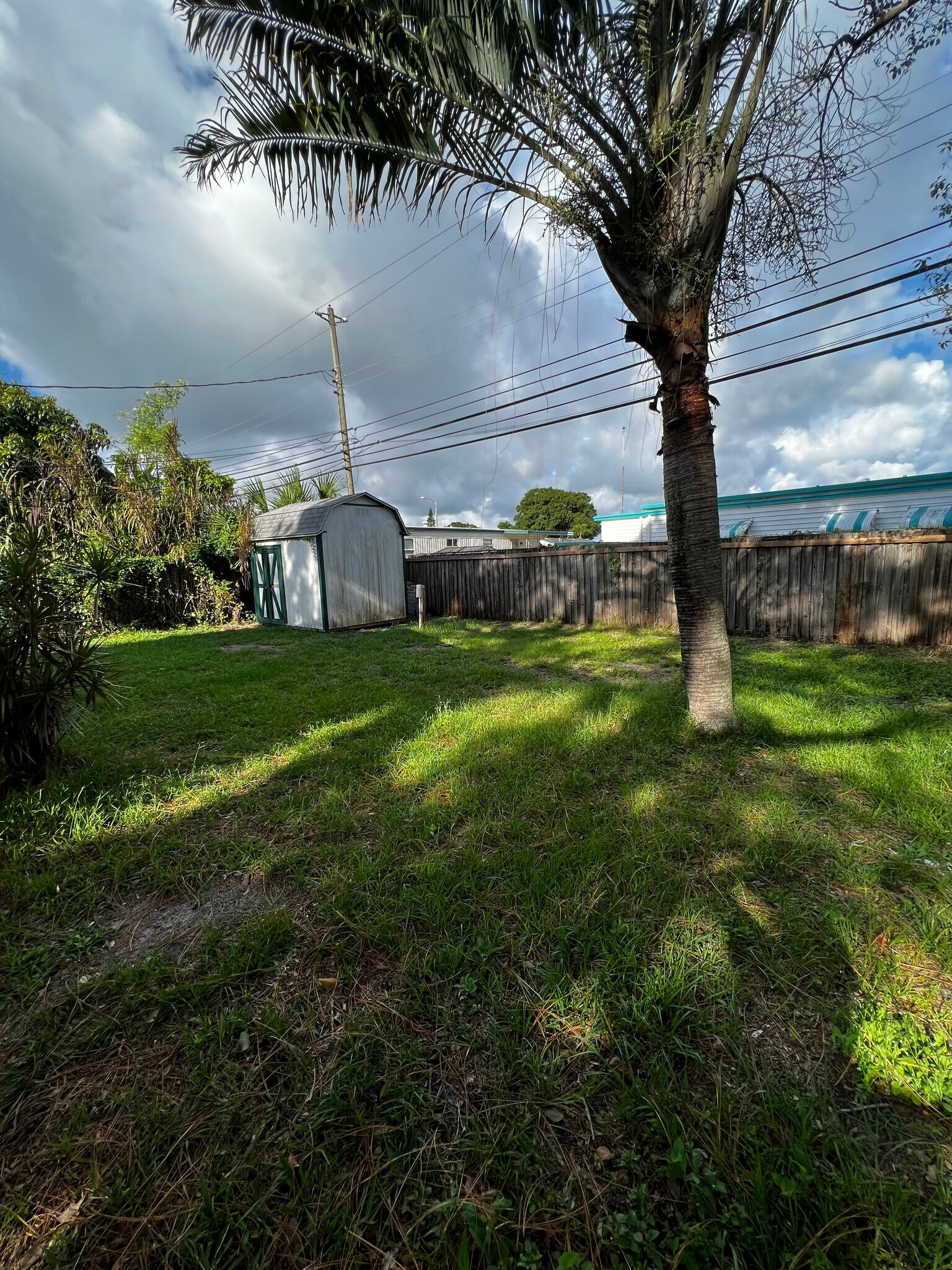 Building Photo - 254 Plumosa Dr