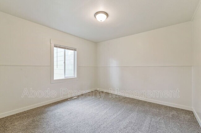 Building Photo - 3303 W County Rd 54G