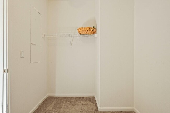 Building Photo - 356 S Paraiso Way