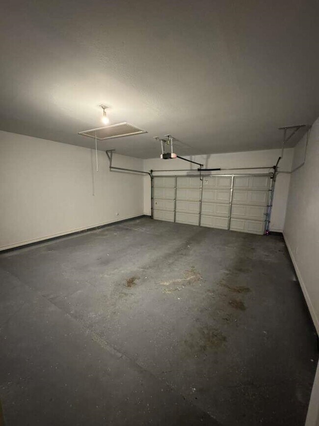 Building Photo - 2064 Lima Loop