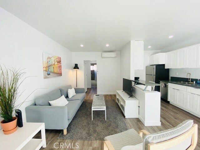 Building Photo - 11422 Iowa Ave