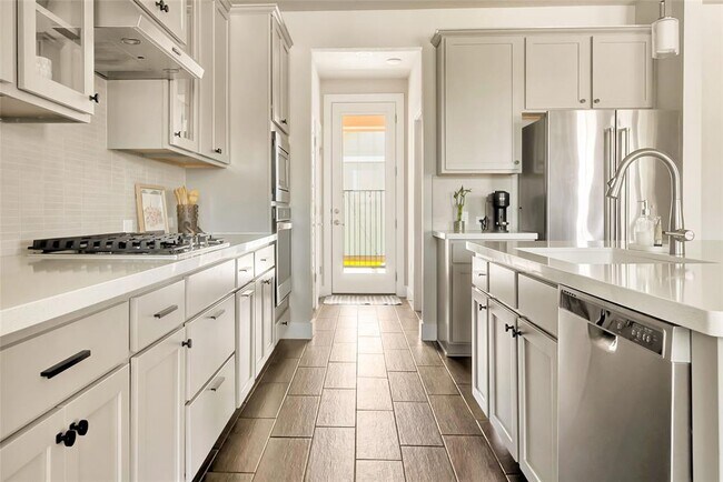 Building Photo - 8415 Laughlin Ln