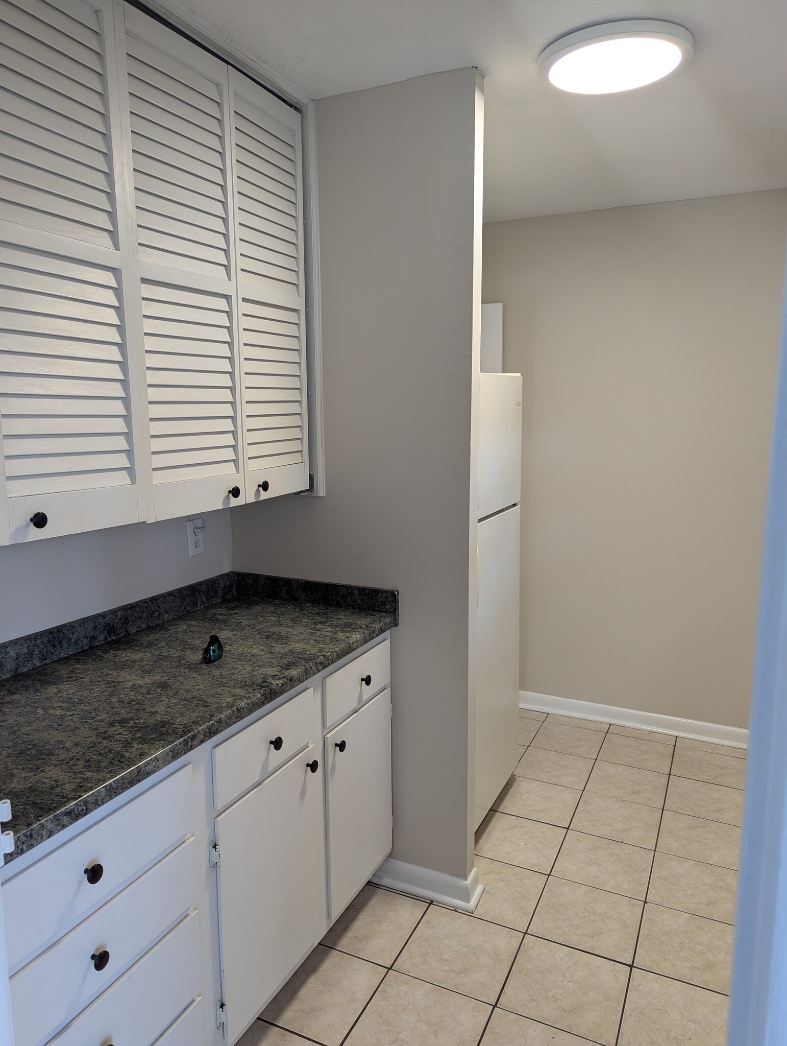 Kitchen - 201 Heritage Cir