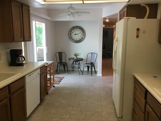 Building Photo - Perfect Vacation Home in a  45+ Active Adult Community! Available May through November 2026!