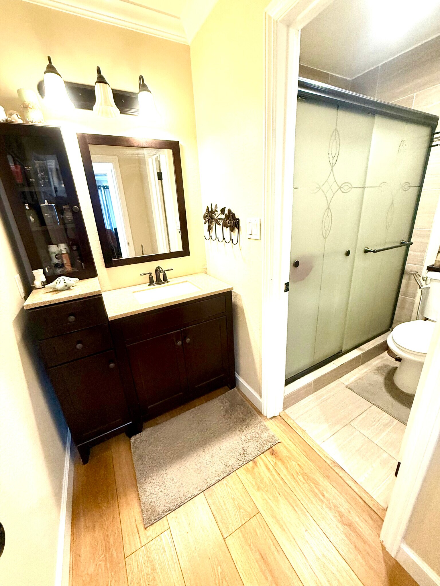 Building Photo - 1494 Del Rio Cir