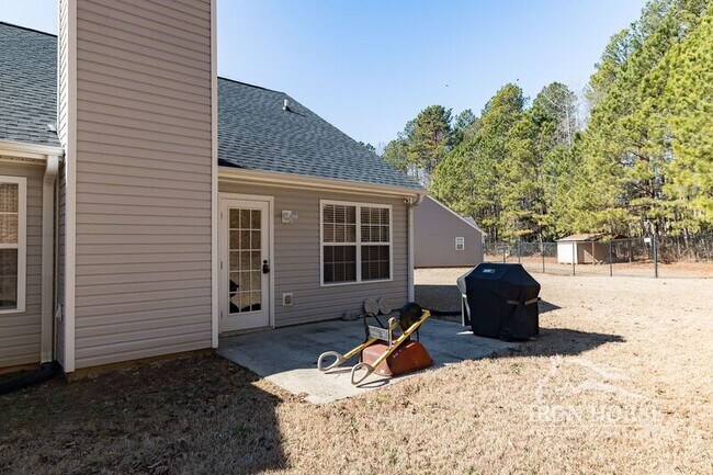 Building Photo - 112 Mint Pl