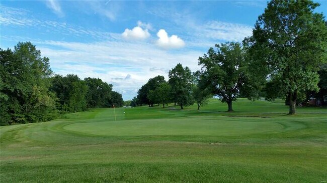 Building Photo - Fantastic 3bd/1.5ba home! Coming soon!