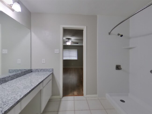Building Photo - 18018 Heron Forest Ln
