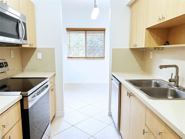 Building Photo - 7085 Nova Dr