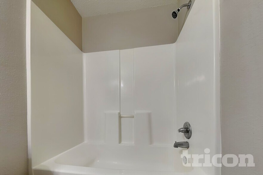 Building Photo - 6453 Townsend Way
