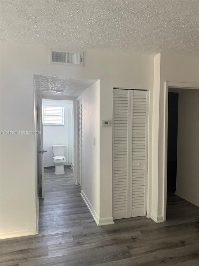 Building Photo - 6070 W 18th Ave