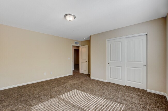 Building Photo - 2919 Caxton Grove Dr
