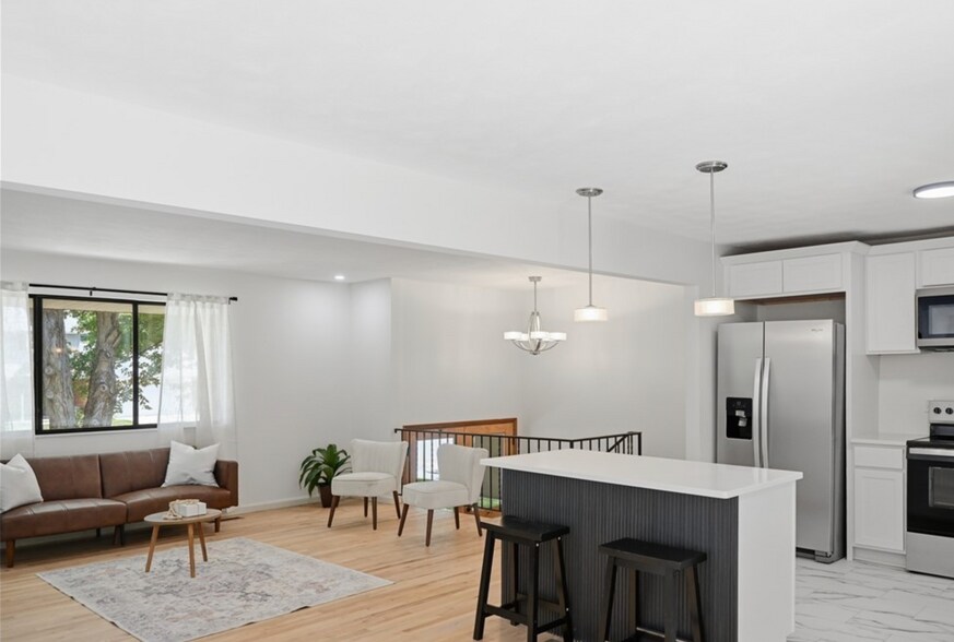 Building Photo - 3473 Sunnyside Dr
