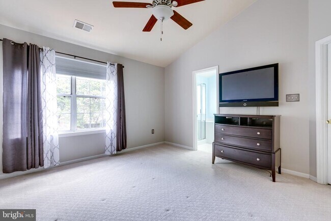 Building Photo - 20780 Dockside Terrace