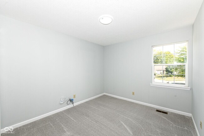 Building Photo - 510 Grand Woods Dr