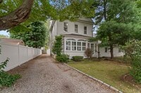 Building Photo - 516 Oldfield Road- Furnished Student House
