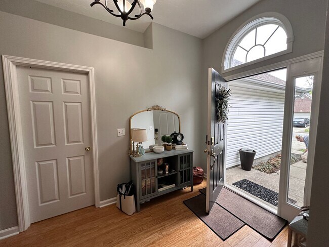 Building Photo - COMING SOON! Beautiful Single Family House with 3 BR and 2 Baths! All Electric, Garage