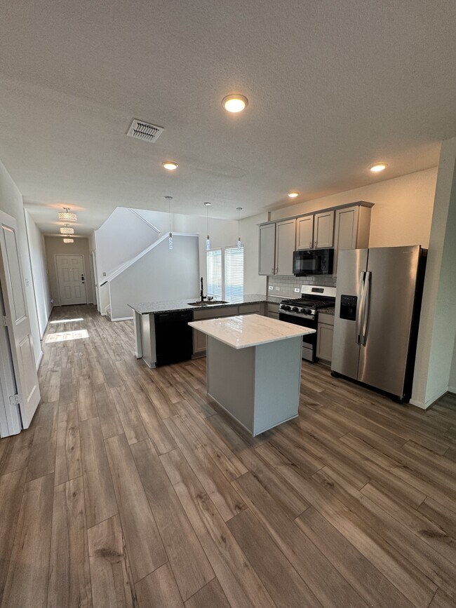 Building Photo - 7510 Boxing Elm