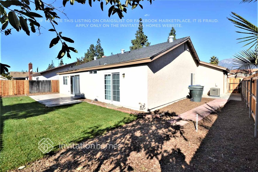 Building Photo - 1354 E Flora St