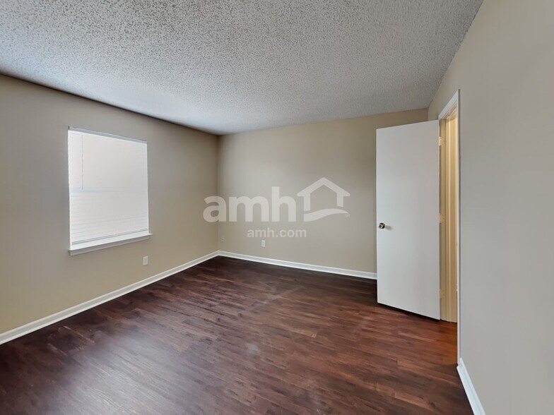 Building Photo - 356 Sunbeam Ln