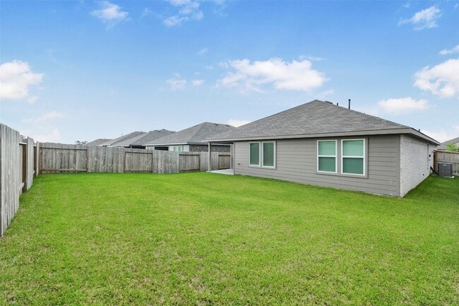 Building Photo - 14980 Timber Pnes Dr