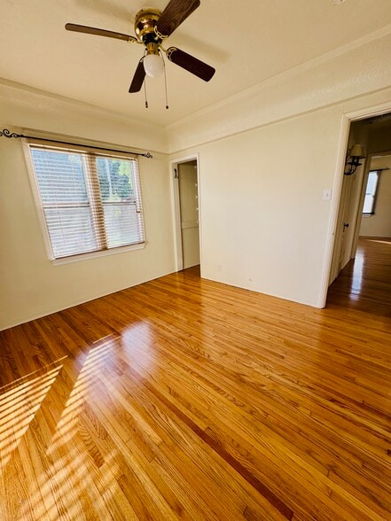 Building Photo - 2620 Graham Ave