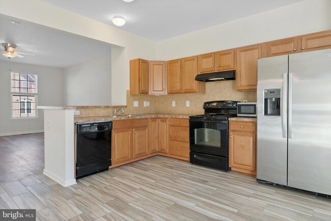 Building Photo - 407 Susan Cir